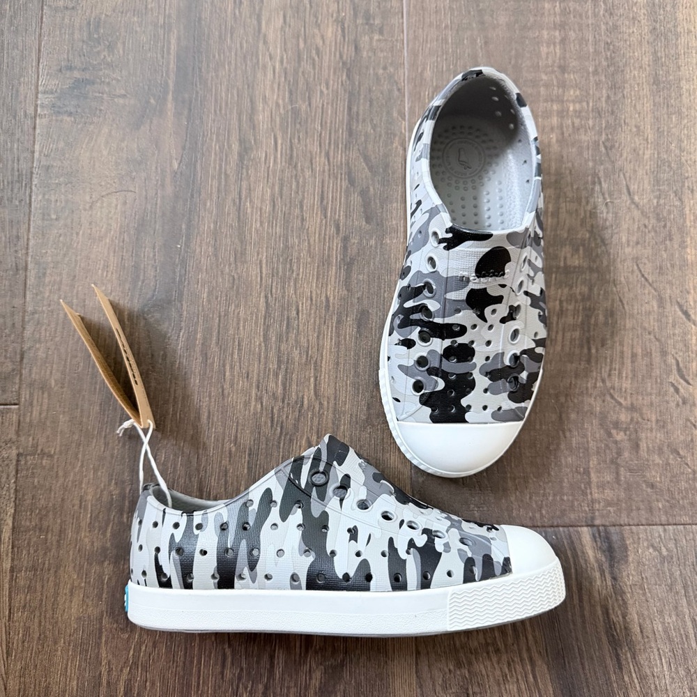 Native Jefferson Print Shoes | Mist Camo | Size: 10 - Picture 5 of 9